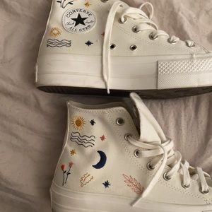 Embroidered Platform Converse